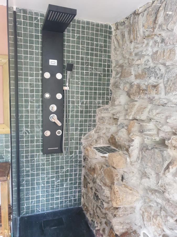 Maison De Village Avec Piscine Au-Dessus Des Cinque Terre Madonna del Trezzo Bagian luar foto